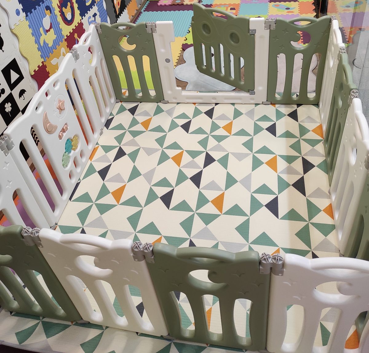 6 Sklopiva ogradica Sovica – Maslinasta + bela - Слика 1