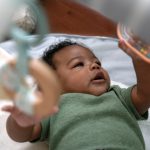 KIDS II INGENUITY PODLOGA ZA IGRU - SHEPPY'S SPOT CORRIE 12470 - Слика 2