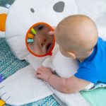 KIDS II BRIGHT STARTS PODLOGA ZA IGRU - POLAR BEAR 10841 - Слика 7