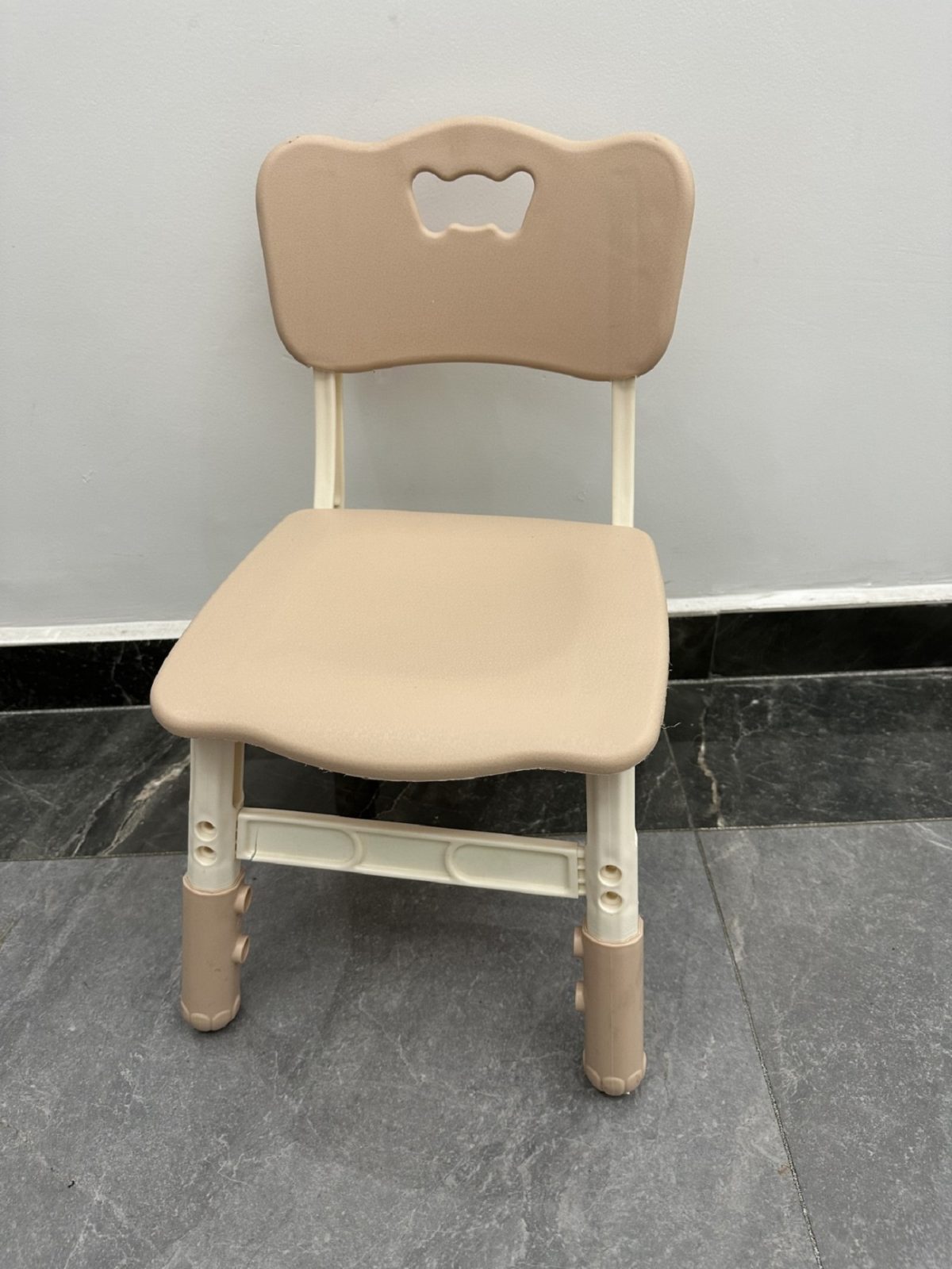 1450 Podesiva stolica za decu bež - Слика 1