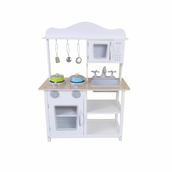 Drvena kuhinja sa dodacima