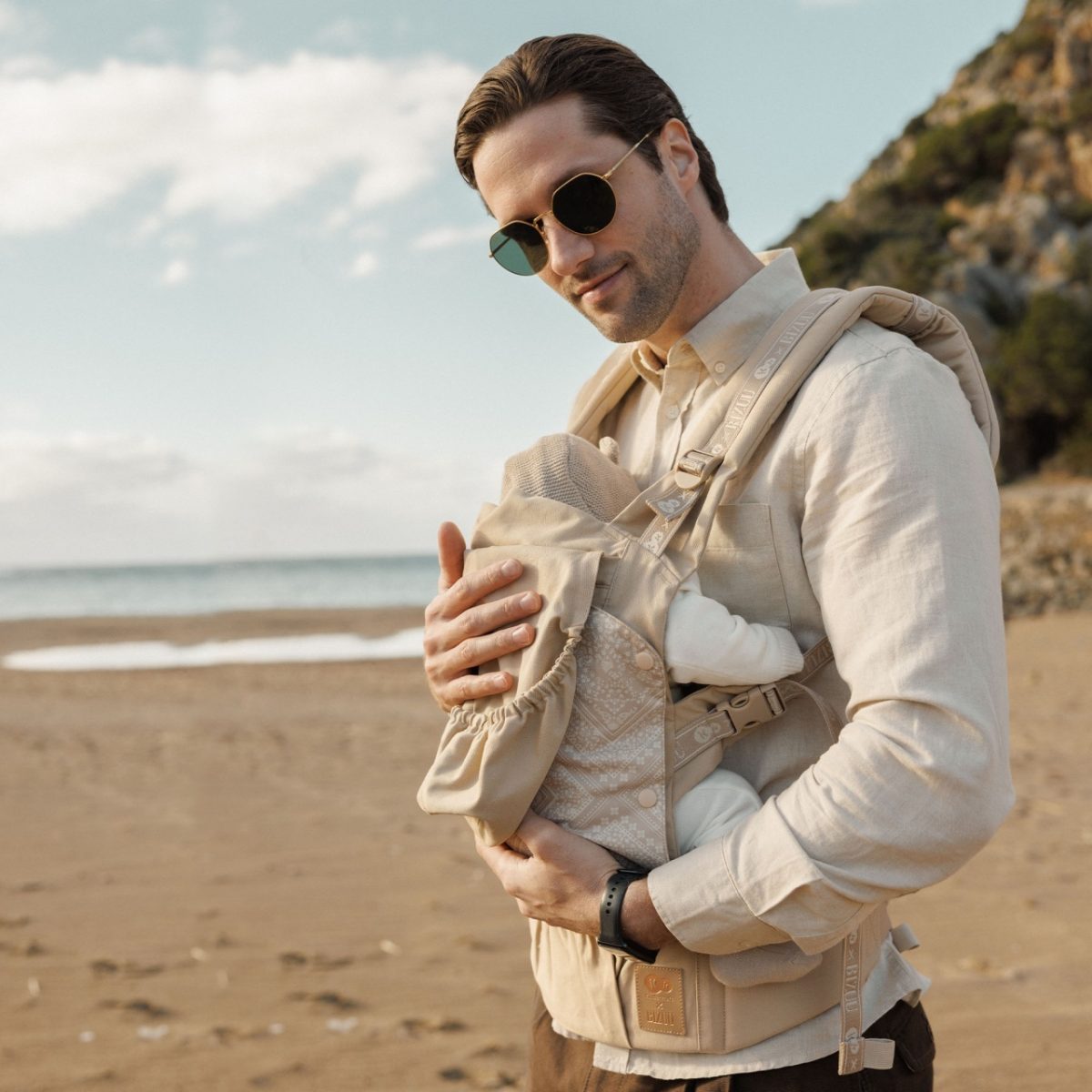 Kinderkraft nosiljka HUGGY BIZUU dune whisper - Слика 4