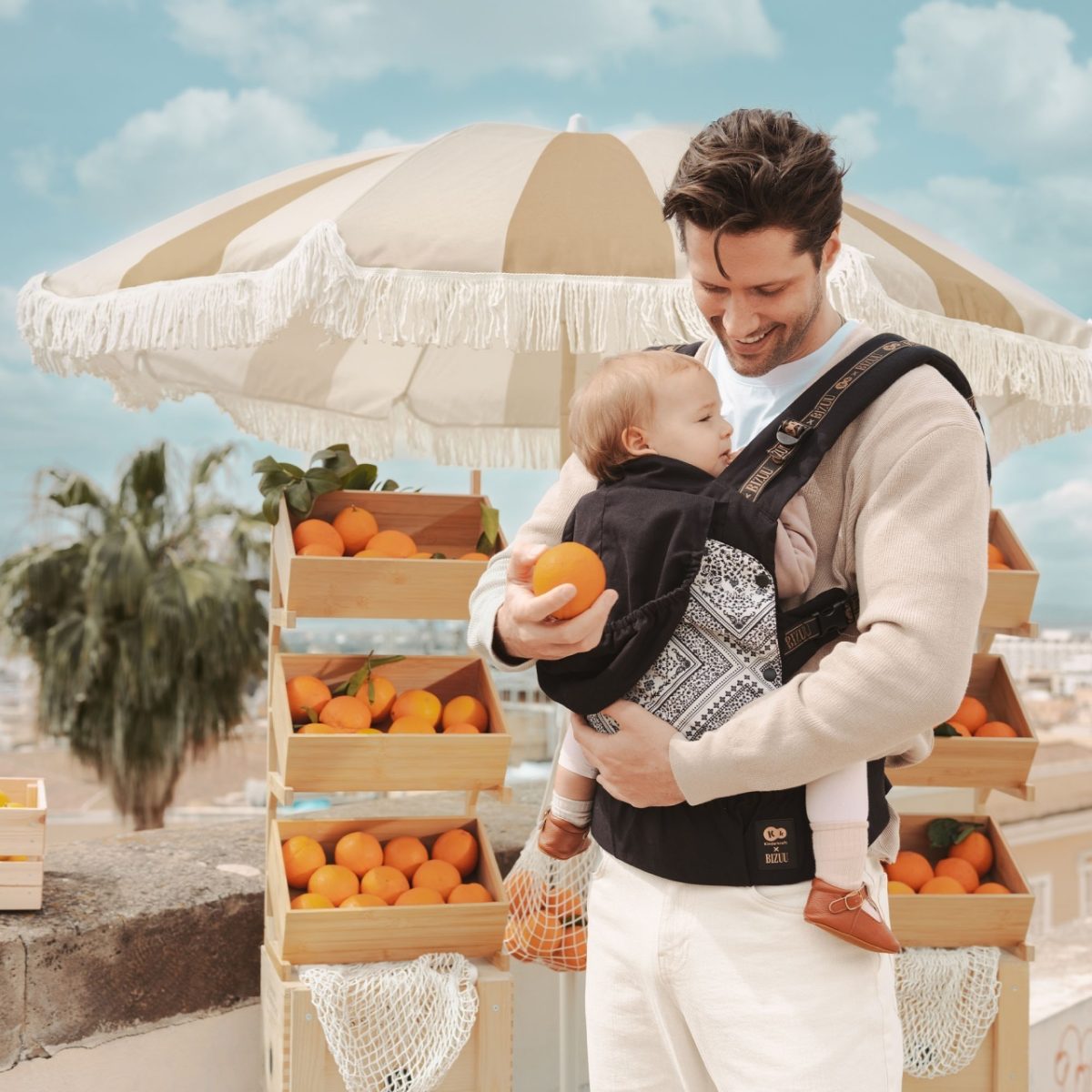 kinderkraft-nosiljka-huggy-bizuu-lunar-black17881 Kinderkraft nosiljka HUGGY BIZUU lunar black - Слика 3