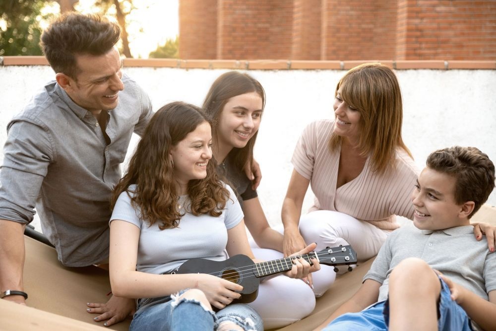 ukulele-gitara-za-decu-4-zice-crna13562 Ukulele gitara za decu 4 zice crna - Слика 6