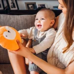 MoMi LuLu mužička plišana igračka za bebe Orange - Слика 5