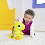 KIDS II BRIGHT STARTS AKTIVITI IGRACKA GO & GLOW DINO 12506 - Слика 4