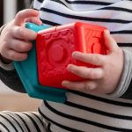 KIDS II BABY EINSTEIN AKTIVITI IGRACKA BRIDGE & LEARN MAGNETIC BLOCKS 12818 - Слика 9