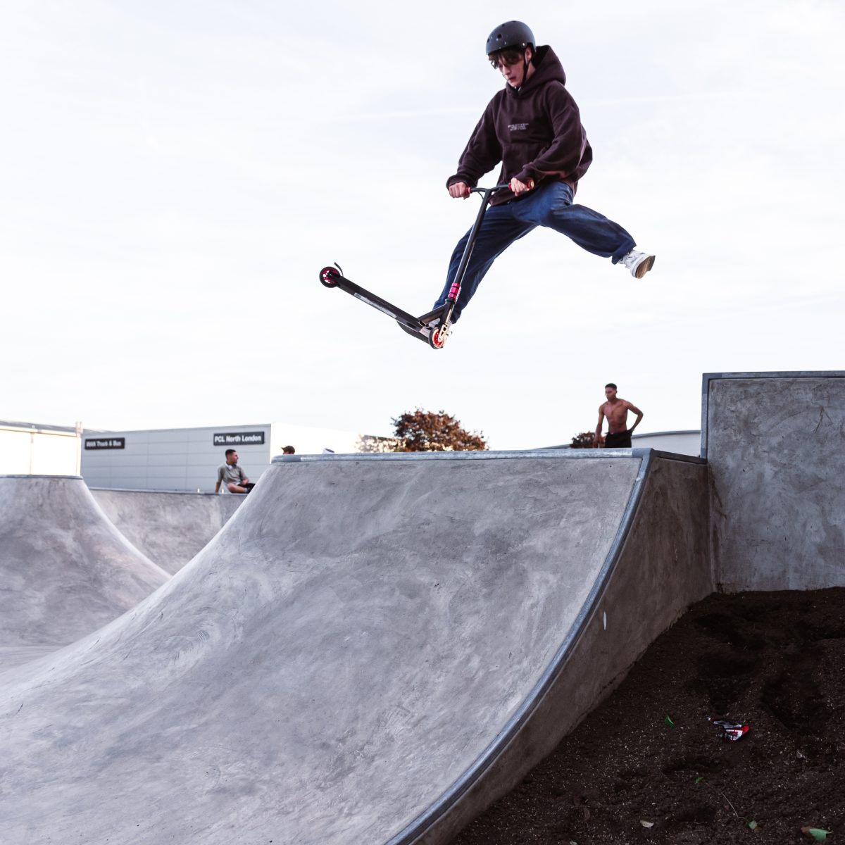 Trotinet za decu Stunt Deluxe scooter Black Fire 2 točka do 100 kg crna/crvena Bold Cube - Слика 3