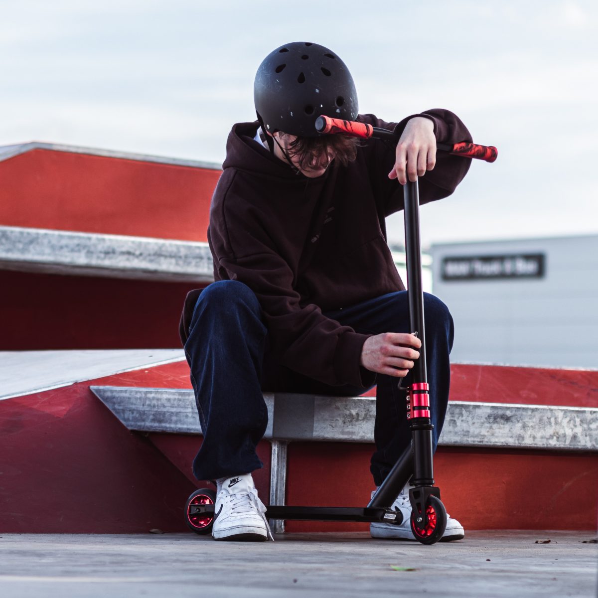 Trotinet za decu Stunt Deluxe scooter Black Fire 2 točka do 100 kg crna/crvena Bold Cube - Слика 12