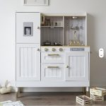 Dečija drvenena kuhinja OUT0052