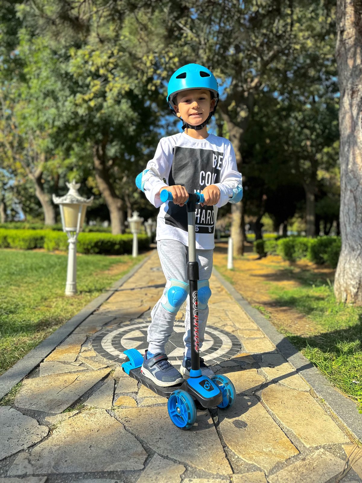 Trotinet Twist Scooter svetleći  sa 3 točka do 40kg  plavi Cool Wheels - Слика 3