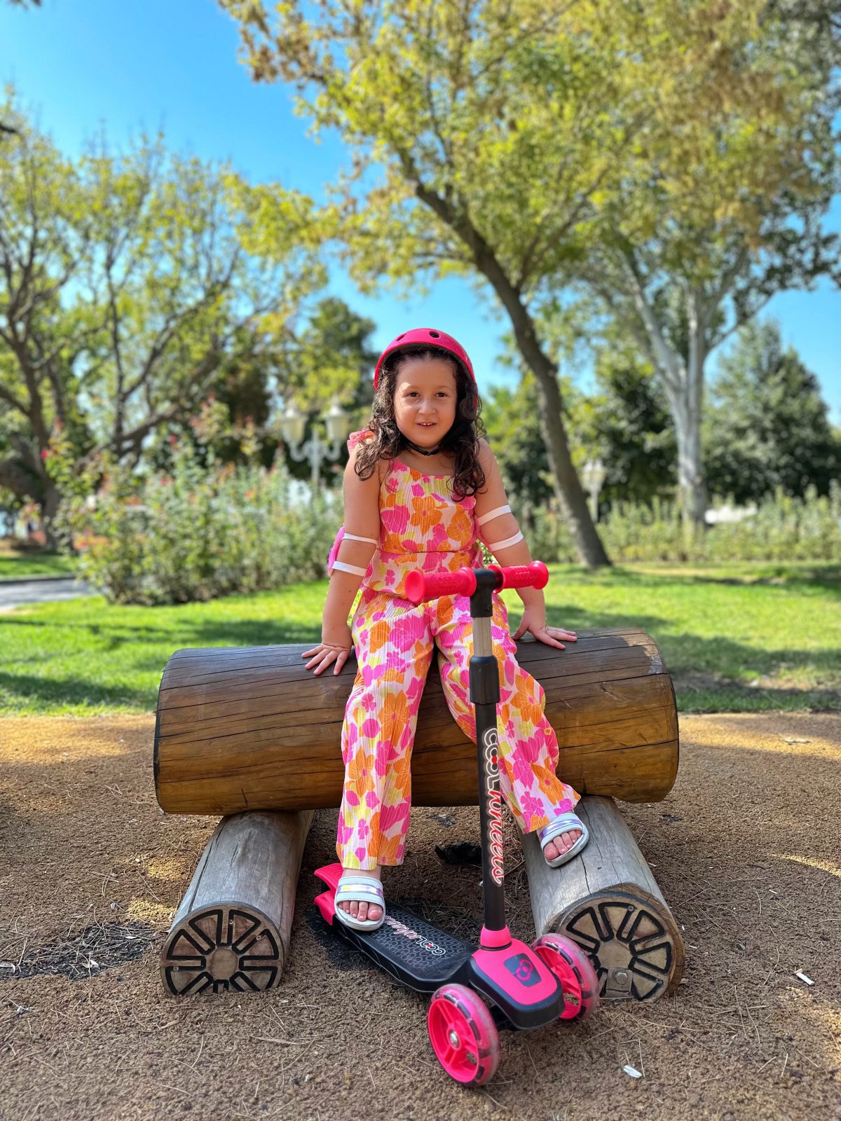 Trotinet Twist Scooter svetleći  sa 3 točka do 40kg roze Cool Wheels - Слика 13