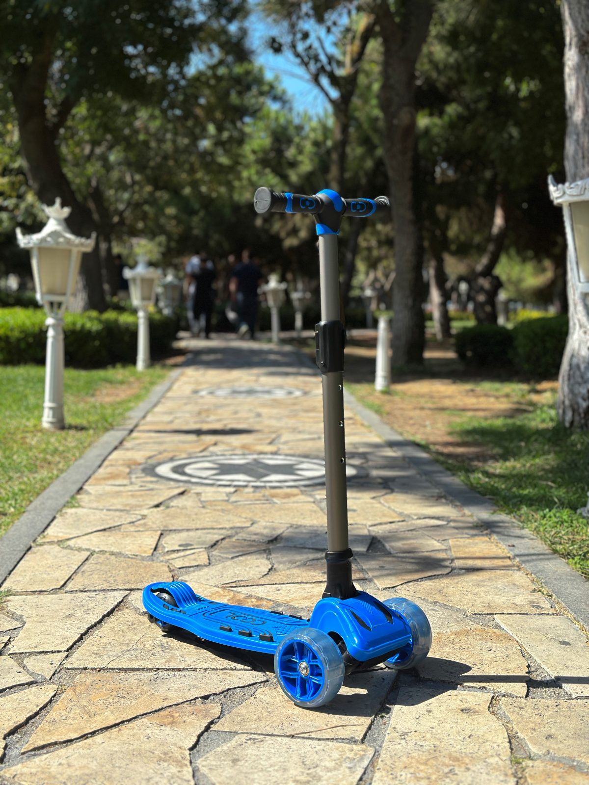 Sklopivi trotinet za decu  Maxi Twist 3 svetleća točka do 50kg plavi Cool Wheels - Слика 10