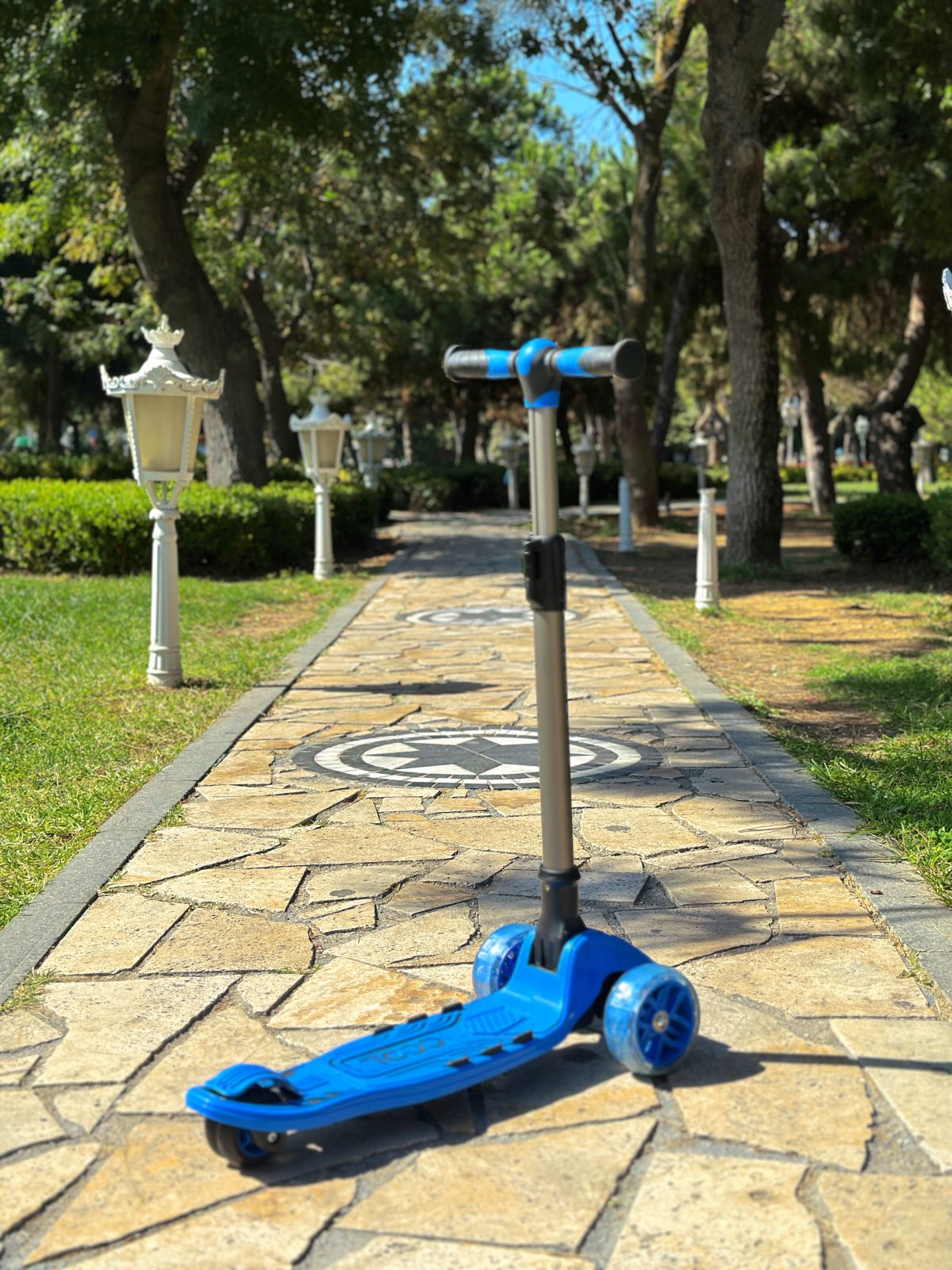 Sklopivi trotinet za decu  Maxi Twist 3 svetleća točka do 50kg plavi Cool Wheels - Слика 13