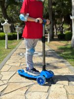 Sklopivi trotinet za decu  Maxi Twist 3 svetleća točka do 50kg plavi Cool Wheels - Слика 12