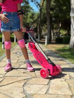 Sklopivi trotinet za decu Maxi Twist sa 3 svetleća točka do 50kg roze Cool Wheels