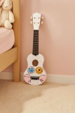 Ukulele drvena gitara za decu sa 4 najlonske žice i trzalicom bela– ECOTOYS - Слика 3