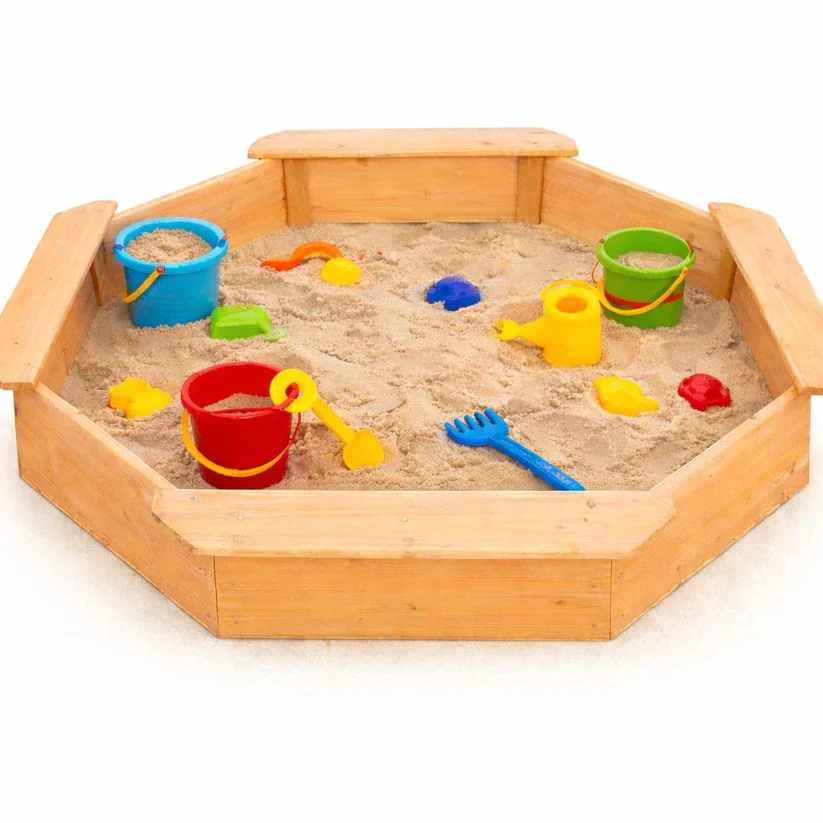 VSB-1345_5 Dečiji drveni peskarnik KINDER HOME – model sa 8 strana i 4 sedišta, 134,5×134,5 cm - Слика 1