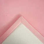 Dečiji tepih sa memorijskom penom KINDER HOME LOLA, 150x200 cm, debljina 3,5 cm, baršunasto mekan vodootporni gornji sloj, memori pena, podloga protiv klizanja, roze - Слика 3