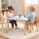 Dečiji drveni sto sa 2 stolice KINDER HOME – Medved i Zeka, set za igru i učenje - Слика 9