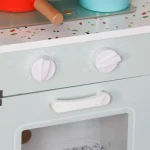 Dečija drvena kuhinja KINDER HOME sa elektronskom pločom za kuvanje, mikrotalasnom pećnicom, rernom, sudoperom i dodacima, od punog drveta i MDF-a - Слика 3