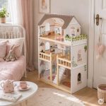 Drvena trospratna kućica za lutke Laura, sa 15 komada nameštaja – ECOTOYS - Слика 3