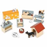 Dvospratna prodavnica za kućne ljubimce u koferu, sa drvenim nameštajem i 23 dodatka – ECOTOYS - Слика 6